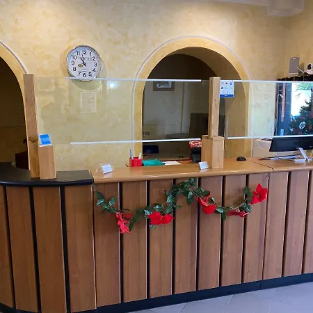Hotel Ferramonti 2*