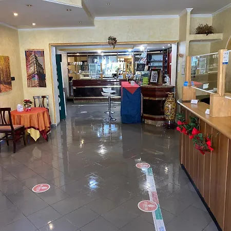 Hotel Ferramonti