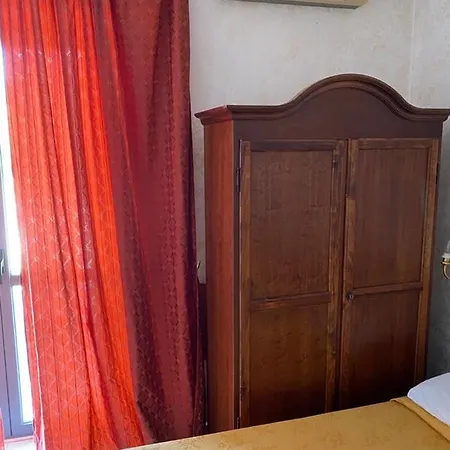 Hotel Ferramonti 2*