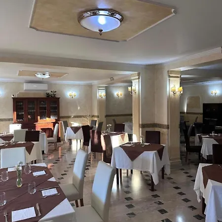 Hotel Ferramonti