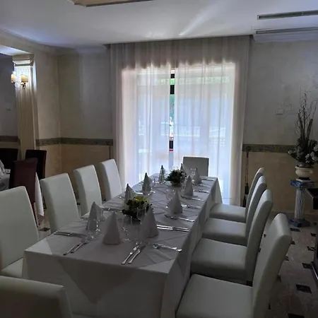 Hotel Ferramonti 2*
